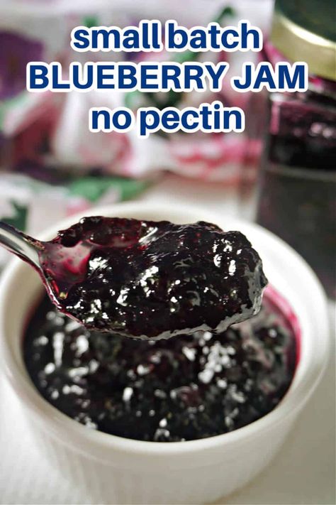 Diy Blueberry Jam, Small Batch Blueberry Jam, Blueberry Jam Without Pectin, Blueberry Jam Recipe Easy, Strawberry Blueberry Jam, Blueberry Ideas, Water Canning, Keto Jam, Huckleberry Jam