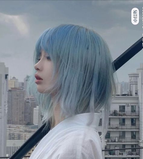 Streak In Hair, White Streak In Hair, Hairstyles Dyed, Blue Hair Aesthetic, Designing Characters, Hairstyle References, Aesthetic Anime Manga, Character Faceclaims, Blonde Hair Colour