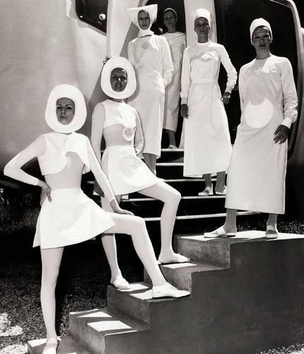 What the future looked like way back when #history #tech #future #science #fashion London Ballet, 60s Space Age, 1960s Space Age, Space Age Fashion, Andre Courreges, 1960 Fashion, 1960's Fashion, Space Fashion, Fashion 1960s