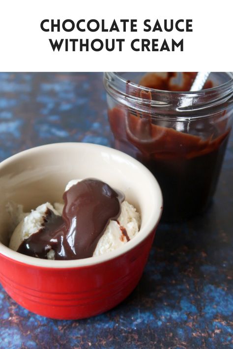 A delicious, simple frugal chocolate sauce that is made without cream. Easy to prepare in just 3 minutes and keeps in the fridge for days too! Chocolate Sauce Recipe, Chocolate Sauce Recipes, Bakers Chocolate, Chocolate Drizzle, Chocolate Sauce, Easy Chocolate, How To Make Chocolate, Sauce Recipe, Super Simple