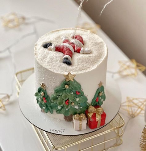 Happy New Year Cake Design, New Year Cake Design, New Year Cake Designs, New Cake Design, New Year Cake, Xmas Desserts, Snowman Cake, Cool Cake Designs, New Year's Cake