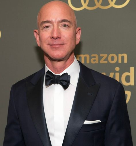 #JeffBezos is one of the most famous #entrepreneurs of our time, his contributions to e-commerce, technology, space exploration, and philanthropy have left a powerful mark on the world. ❤️ #BusinessLeaders #BevHillsMag ⭐️ READ MORE>>>https://www.beverlyhillsmagazine.com/jeff-bezos-a-business-leader-beyond-compare/ Famous Entrepreneurs, Celebrity Music, Personal Success, Jeff Bezos, Bugatti Chiron, Wealth Management, Electrical Engineering, Childhood Education, Business Leader