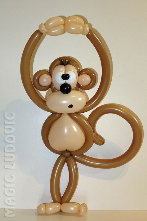 Balloon Monkey, Jungle Balloons, Balloon Hat, How To Make Balloon, Balloon Modelling, Balloon Pictures, Balloon Crafts, Balloon Twisting, Balloon Arrangements