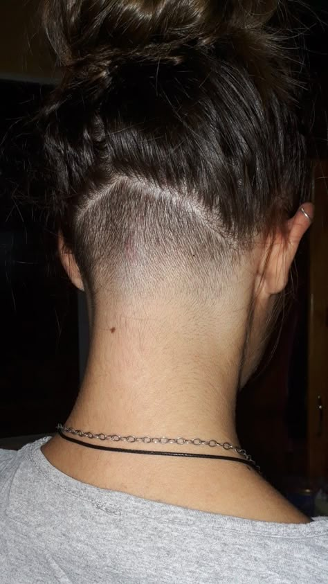 Womens Partial Shaved Hair, Undershave Short Hair, Long Hair Undercut Women Nape, Undercuts For Women Long Hair, Back Shaved Hair Undercut, Lesbian Undercut Haircut Long Hair, Back Undercut Women, Undercut Long Hair Women, Shaved Undercut Long Hair For Women