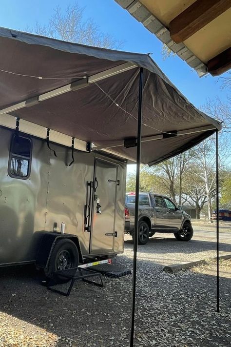 Check out this smart awning idea for cargo trailer campers. The bat wing awning can be purchased on Amazon. Rv Screened Awning, Rooftop Tent Trailer Diy, Diy Rv Slide Out Awning, Trailer Awning, Bug Out Trailer, Cargo Trailer Roof Rack, Cargo Trailer Camper Conversion, Diy Awning, Camper Awnings