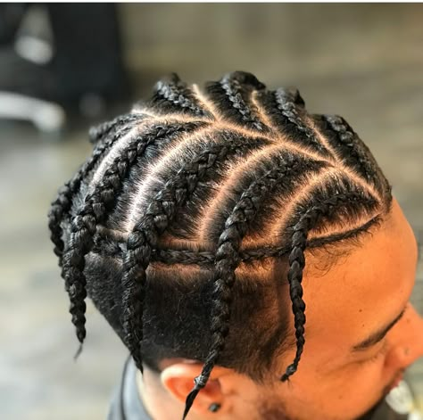 Kinda gives me roach vibes Cornrow, Braids With Fade, Braid Styles For Men, Boy Braids Hairstyles, Cornrow Hairstyles For Men, Braids For Boys, Plaits Hairstyles, Short Braids, Mens Braids Hairstyles