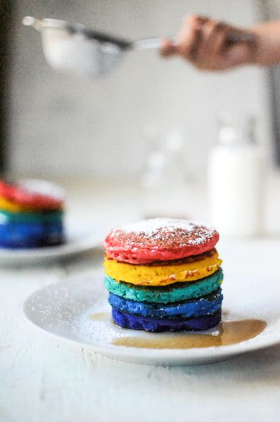 The best rainbow pancake recipe Rainbow Pancakes, Savory Oatmeal, About Rainbow, Cake With Cream Cheese Frosting, Oatmeal Pancakes, Coconut Chutney, Fluffy Pancakes, Gel Food Coloring, With Cream Cheese Frosting