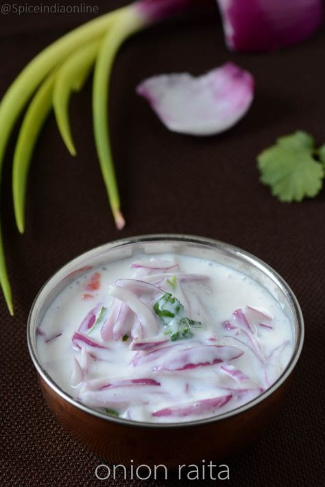 Onion Raita Recipe - Vengaya Thayir Pachadi - Side dish for Biryani — Spiceindiaonline Raitha Recipes, Raita Recipe Indian, Cabbage Paratha, South Indian Chicken Curry, Beer Batter Fish, Tamarind Rice, Indian Chicken Curry, Raita Recipe, Fry Fish