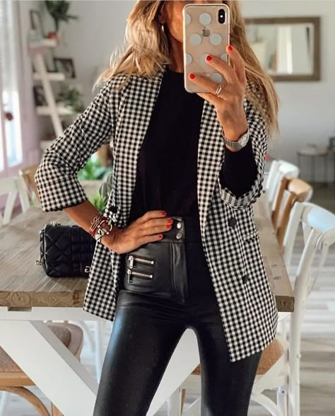 Blazer 77 Outfits, Black Blazer With Jeans, Nike Blazer Outfit, Nike Blazer Mid 77 Outfit, Nike Blazer 77, Gingham Blazer, Nike Blazers Outfit, Blazer 77, Blazer Outfits Casual