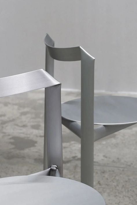 Monochrome Furniture, Shelter Tent, Aluminum Furniture, Steel Furniture, Furniture Details, Metal Chairs, Metal Furniture, 인테리어 디자인, Design Process