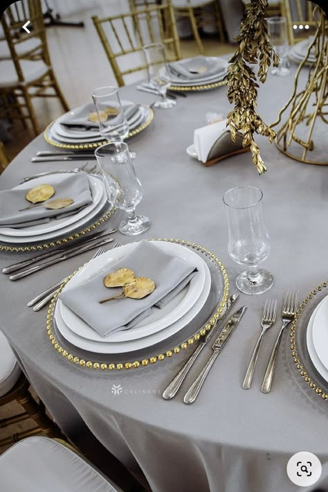 Gray Napkins Wedding Table Settings, Grey Table Cloth Setting, Gray Wedding Table Setting, Sophisticated Table Settings, Silver Gray Wedding Theme, Silver Gold Wedding Theme, Silver And Gold Dinner Table Decor, Napkins On Charger Plates, Gold And Silver Place Setting