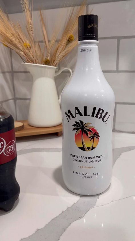 Malibu Alcohol, 21st Birthday Drinks, Malibu Rum Drinks, Rum Drinks Recipes, Coconut Liqueur, Malibu Drinks, Coffee With Alcohol, Malibu Rum, Juice Packaging