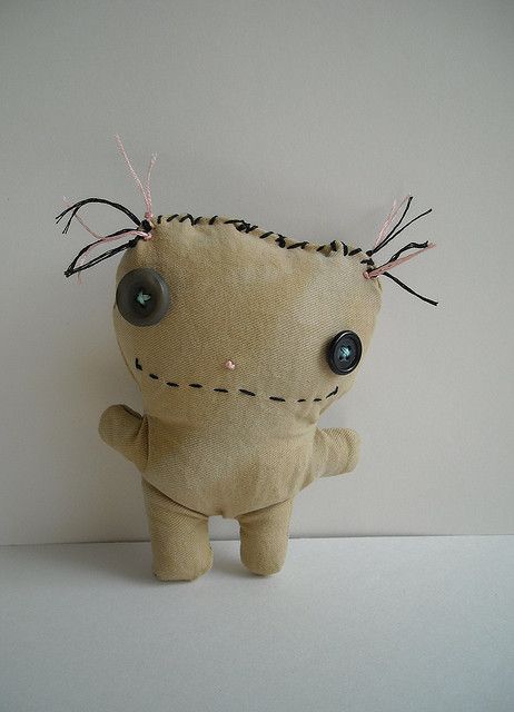 Monster Elizabeth by junkerjane, via Flickr Monster Dolls Diy, Diy Monster Dolls How To Make, Monster Dolls Pattern Free Printable, Monster Soft Toy, Stuffed Monster Dolls, Sock Monster, Zombie Dolls, Ugly Dolls, Sock Dolls