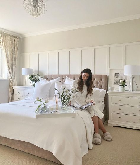 White Company Bedroom, French Bedrooms, Spring Home Decor Ideas, Glamourous Bedroom, Bedroom Decor Lights, Spring Bedroom, Cosy Bedroom, Rustic Bedroom Decor, Bedroom Decor For Couples