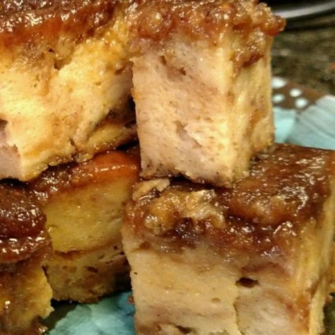 Budin (Puerto Rican Bread Pudding) | "This recipe literally brought tears to my eyes when I tasted it. For years I have been longing to have a "budin de pan" like my grandmother's and this one was by far the BEST!!!" Puerto Rican Bakery, Spanish Bread Pudding Recipe, Majarete Recipe Puerto Rico, Purtorican Food Recipe, Puerto Rican Bread, Puerto Rican Lasagna, Puerto Rican Bread Pudding, Puerto Rican Cuisine, Puerto Rican Dishes