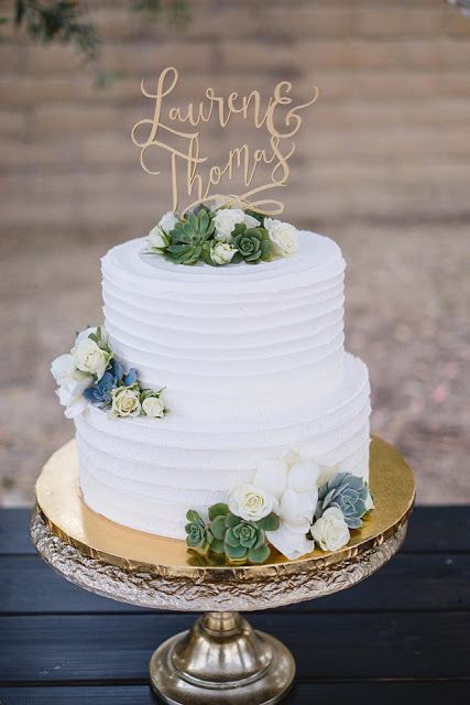 Wedding Cakes 2 Tier, Cakes 2 Tier, Burgundy Wedding Cake, Tier Cakes, Gold Cake Topper Wedding, Big Wedding Cakes, Wedding Cakes Elegant, Small Wedding Cakes, Rustic Wedding Cake Toppers