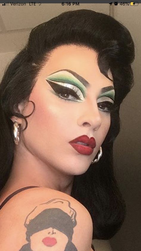 Campy Makeup Looks, Drag Eyebrows, Violet Chachki Makeup, Easy Drag Makeup, Easy Drag Queen Makeup, Drag Queen Makeup Looks, Drag Makeup For Women, Drag Makeup Ideas, Burlesque Makeup