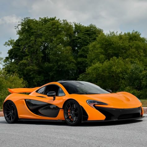 McLaren P1 painted in McLaren Orange  Photo taken by: Jwheelphotos on Facebook / @jwheelphotos on Instagram Mclaren 12c, Orange Photo, Mclaren 650s, Mclaren Cars, Ferrari Enzo, Super Sport Cars, Mclaren P1, Mc Laren, Geneva Motor Show