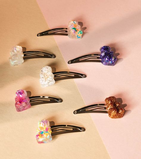 Diy Resin Hair Clips, Resin Idea, Resin Gummy Bear, Resin Hair Clips, How To Make Resin, Resin Work, Epoxy Resin Diy, Hair Rubber Bands, Resin Ideas