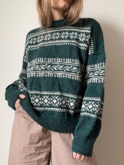 Peer Gynt, Womens Knitting Patterns, Icelandic Sweaters, Knitted Wit, How To Purl Knit, Top Background, Cover Background, Clothes Crafts, Knit Outfit