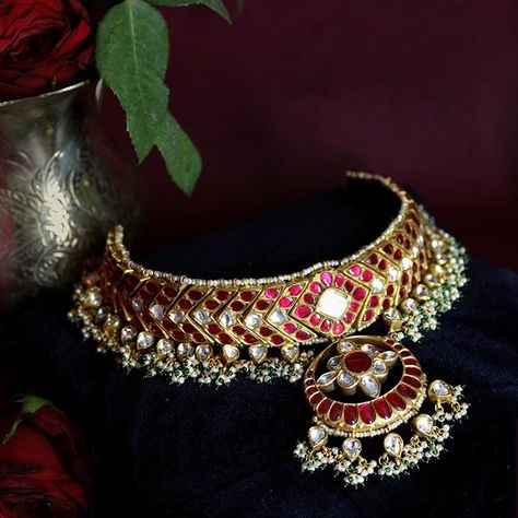 Tussi Necklace, Meena Jewellery, Pretty Trinkets, Unique Choker, Choker Jewellery, Rajputi Jewellery, Kundan Jewellery Bridal, Temple Jewelry, Antique Jewelry Indian