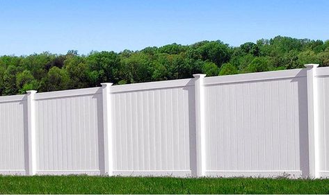 33 Privacy Fence Ideas (Design & Buying Guide) - Designing Idea Vinyl Privacy Fence Ideas, Terrace Home, White Vinyl Fence, Vinyl Fence Panels, Vinyl Fences, Vinyl Privacy Fence, Privacy Fence Panels, Fences Ideas, Privacy Fence Ideas