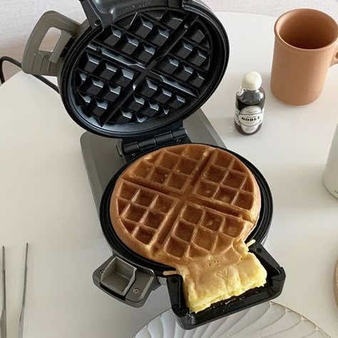 Waffle Maker Aesthetic, Iron Aesthetic, Waffle Machine, Waffle Iron, Waffle Maker, Aesthetic Food, Waffles, Vision Board, Kitchen Appliances