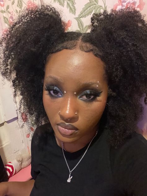 Bleached brows alt black girl make up Eyebrow Piercing On Black Women, Brow Piercing, Black Women Eyebrow Piercing, Eyebrow Piercing Jewelry Black, Short Eyebrows, Eye Brow Piercing Girl Aesthetic, Nose Bridge Piercing, Alt Face Peircings, Black Alternative Girl Makeup