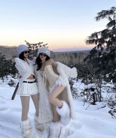 Winter Princess, Classy Winter Outfits, Winter Girls, Winter Fits, Winter Aesthetic, Really Cute Outfits, Winter Clothes, Rave Outfits, Mode Vintage