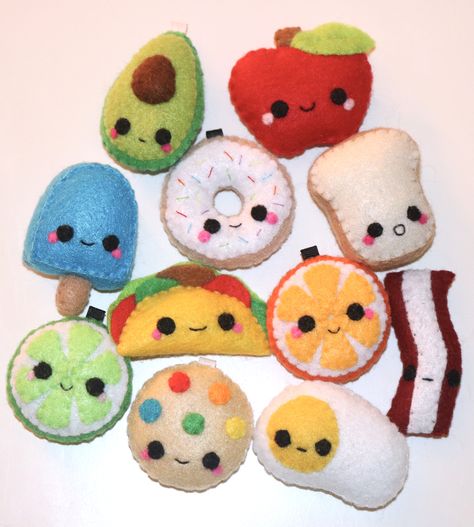 Hand-sewn felt food plushies!  #felt #plushies #feltfood #handsewn #handmade #cute #soft #owndesign #sewing Cute Sewn Plushies, Kawaii Food Plushies, Felt Plush Ideas, Hand Sewing Plushies, Kawaii Felt Diy, Cute Food Plushies, Home Made Plushies, Hand Sewn Plush, Kawaii Felt Plushies