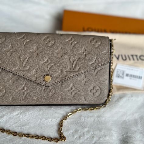 Pochette Felicie Felice Pochette Louis Vuitton Outfit, Louis Vuitton Felicie Pochette Outfit, Lv Felicie Pochette Outfit, Felicie Pochette Louis Vuitton Outfit, Felicie Pochette, Louis Vuitton Outfit, Louis Vuitton Felicie Pochette, Pochette Felicie, Pochette Louis Vuitton