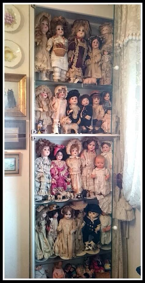 Porcelain Doll Collection, Antique Doll Display, Vintage Doll Collection, Porcelain Doll Display, Antique Doll Collection, Vintage Doll Display, Porcelain Doll Display Ideas, Doll Collection Display, Porcelain Dolls Vintage