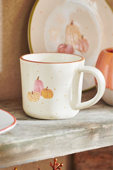 Autumn Coffee Mugs, Cup Painting Designs, Autumn Ceramic Painting, Autumn Mug Painting Ideas, Pumpkin Mug Painting, Decorating Mugs, Inspirational Mugs, Autumn Pottery Ideas, Autumn Mug Painting