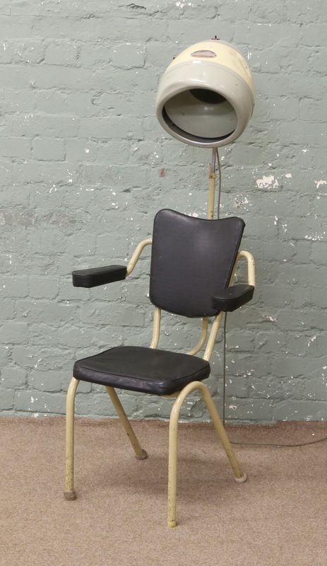 1950 hairdressers chair Hairdresser Aesthetic, Vintage Hairdresser, Hair Dryers, Salon Chairs, Dryers, Eames Lounge Chair, Office Chair, Lounge Chair, Lamps