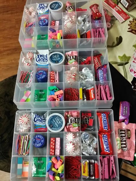 Teacher Snackle Box Ideas, Work Encouragement, Teacher Supplies Organization, Appreciation Themes, Teacher Appreciation Themes, Teacher Appreciation Diy, Snackle Box, Appreciation Gifts Diy, Teacher Gift Baskets