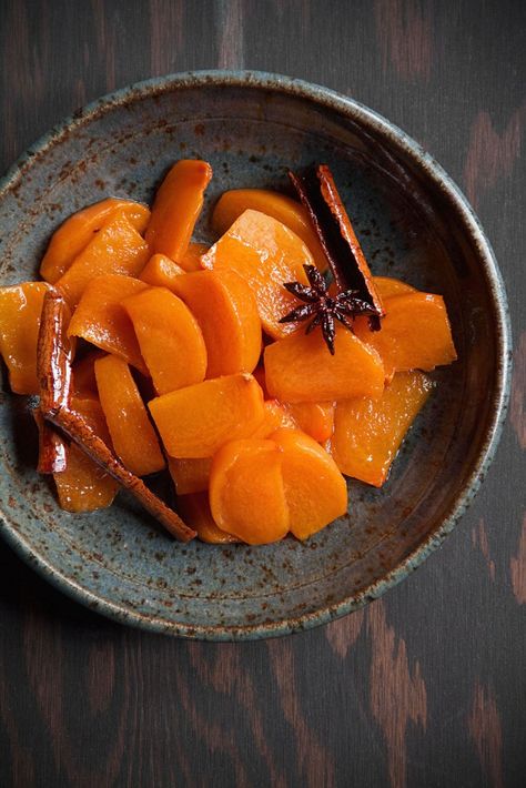 Persimmon Decor, Persimmon Aesthetic, Persimmon Compote, Persimmon Chutney, French Huguenots, Persimmon Pudding, Persimmon Recipes, Favorite Holiday Desserts, Compote Recipe