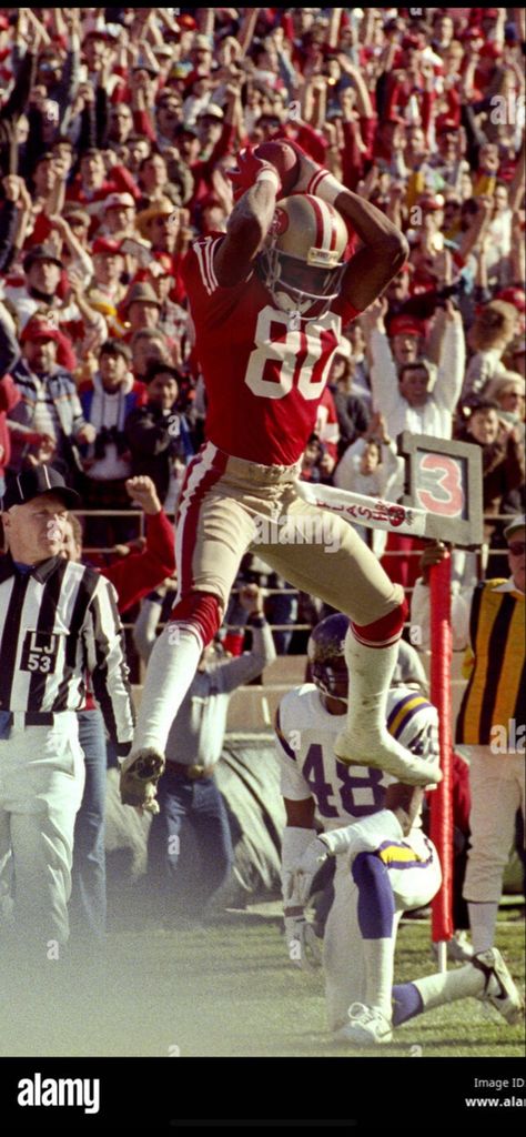 Rice Wallpaper, Jerry Rice, San Francisco 49ers Football, Nfl Photos, 49ers Football, Sf 49ers, Nfl Football Teams, Football Pictures, San Francisco 49ers