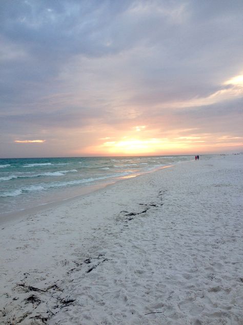 Florida Spring Break Aesthetic, Santa Rosa Florida, New Symerna Beach Florida Aesthetic, Santa Rosa Beach Florida Aesthetic, Pink Sand Beaches, Beach Sunset Florida, Santa Rosa Beach Florida, Beach House Living Room, Florida Springs