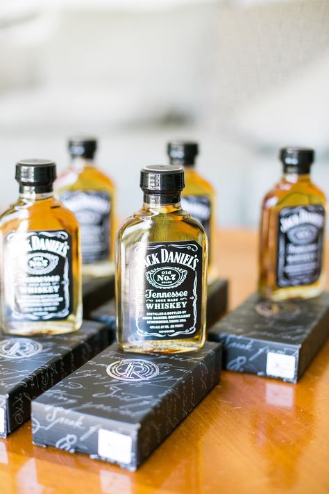 Nothing warms you up like a sip of whiskey—these mini Jack Daniels bottles made for great take-homes. Whiskey Wedding Favors, October Wedding Favors, Mini Jack Daniels, Jack Daniels Wedding, Well Photography, Fall Wedding Favor, Fall Wedding Favors, Whiskey Wedding, Jack Daniels Bottle