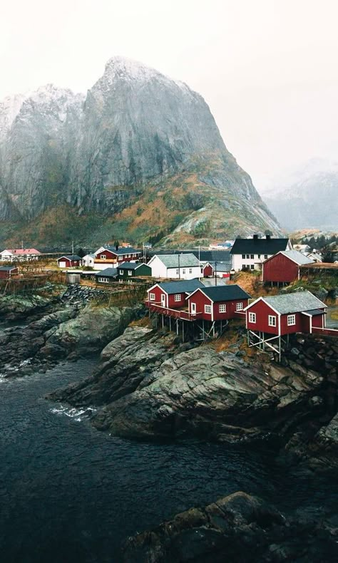 Norway Travel Summer, Wallpaper Huawei, Norway House, Red Houses, Norway Fjords, Today Pictures, Norway Travel, Travel Photographer, Nature Travel