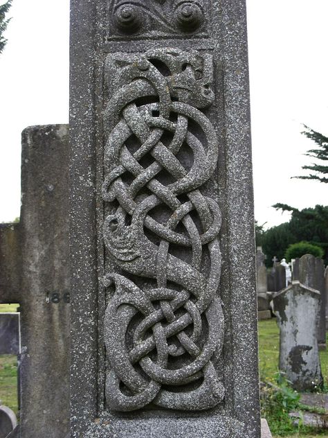 ☠ Gravestones: Celtic/Irish ☠ Merrow Irish, Celtic Animals, Celtic Artwork, Viking Pattern, Celtic Mythology, Scrap Ideas, Texture Inspiration, Irish Celtic, Stone Sculpture