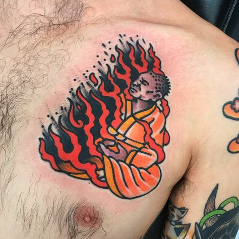 Thic quang duc aka the burning monk #larsontattoos111 #larsontattoos Traditional Tattoo Crow, Traditional Tattoo Girls, Burn Tattoo, Fake Skin Tattoo, Traditional Tattoo Drawings, Traditional Tattoo Inspiration, Devil Tattoo, C Tattoo, Elbow Tattoos