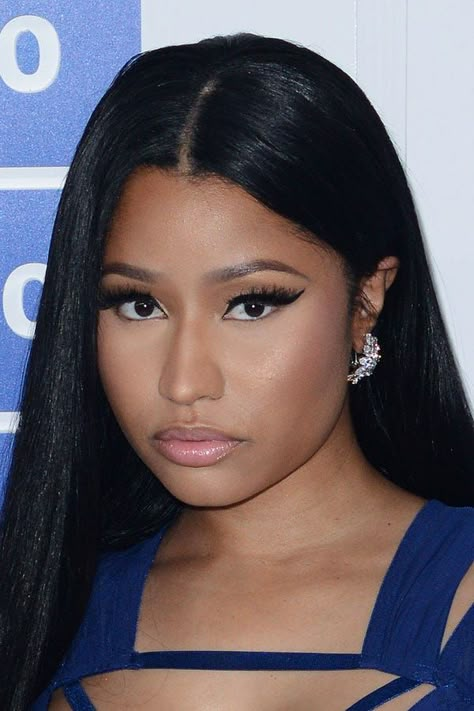 Celebrity Reference Photo, Roman Zolanski, Nicki Minaj Makeup, Nicki Minaj Hairstyles, New Nicki Minaj, Big Lips Natural, Flawless Face Makeup, Beauty Transformation, Nikki Minaj