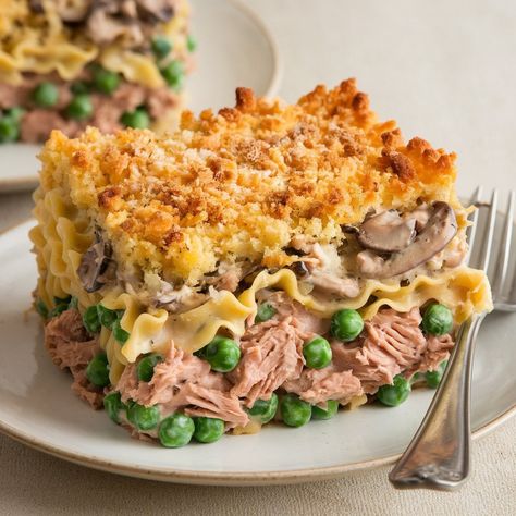 Tuna Casserole: Tuna, egg noodles, and peas baked in a creamy mushroom sauce. #tuna #tunafishing #tunasalad #recipes #food #healthyfood Tuna Pizza, Delicious Slow Cooker Recipes, Tuna Casserole, Tuna Salad Recipe, Creamy Mushroom Sauce, Tuna Recipes, Food Favorites, Mushroom Sauce, Egg Noodles