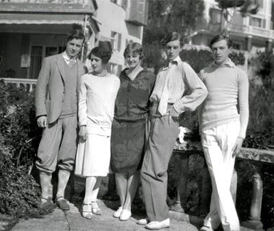 Mitford Sisters, Bright Young Things, Castle Howard, Cecil Beaton, Chosen Family, New Friendship, Boarding School, Club Style, روتين العناية بالبشرة