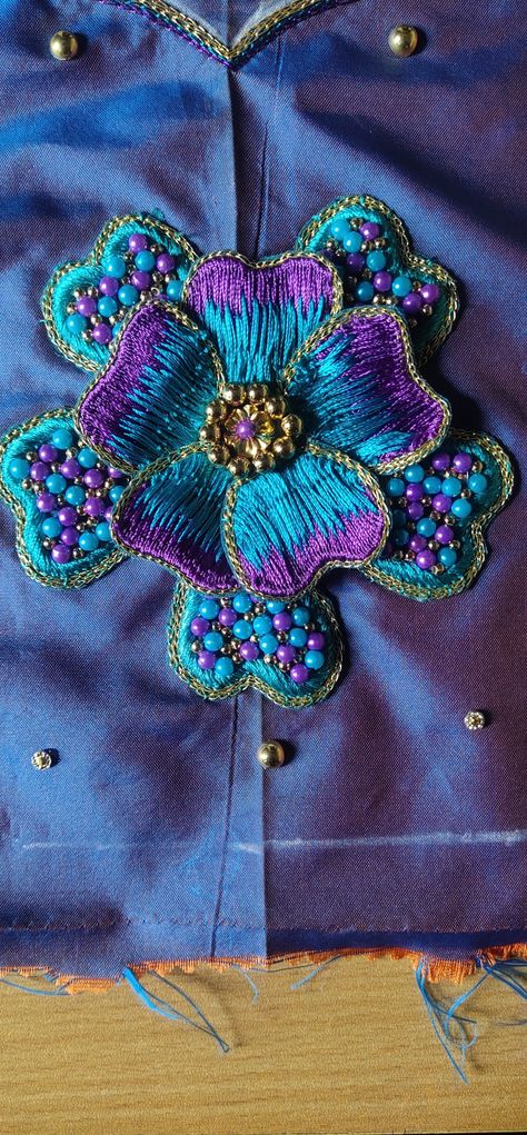 3d Patch Work Aari Blouse, Aari 3d Patch Work Designs, 3d Flower Aari Work, 3d Work Embroidery Blouse, Flower Aari Work, Aari Motif, Maggam Blouses, Patch Work Blouse Designs, Aari Design