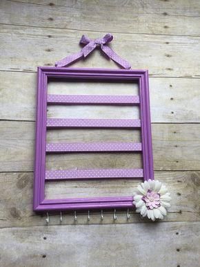 Lavender hair bow holder, lavender and white nursery decor, hair accessories organizer, jewelry stor #littlegirlhairdos Kids Jewelry Organizer, Organize Hair Accessories, Diy Jewelry Holder Frame, Bows Decor, Hair Accessories Organizer, Diy Organizers, Hair Accessories Display, Lavender Nursery, White Nursery Decor