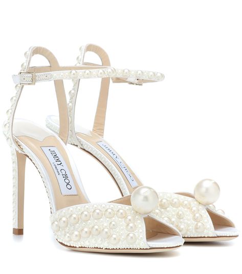 Hak Tinggi, Shoes Trends, Jimmy Choo Bridal, Fancy Clothes, Pearl Sandals, Dr Shoes, Hello Lover, Jimmy Choo Heels, Jimmy Choo Bag