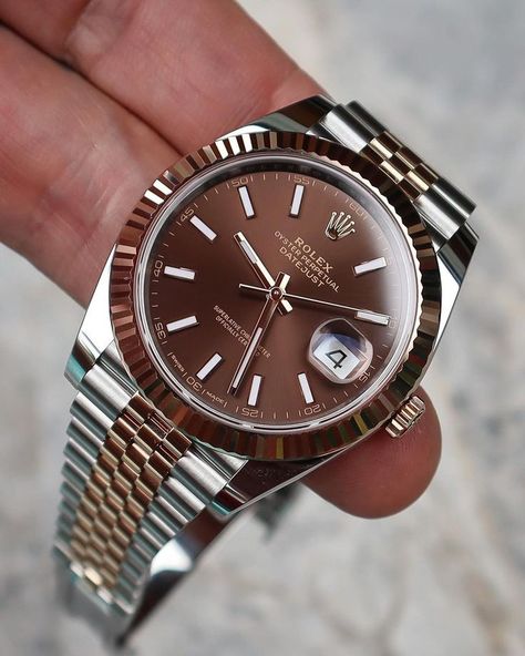 Drip Outfit Men, Vintage Watches Women, Rolex Date, Classy Men, Street Style Outfits Men, Fancy Earrings, Luxury Lifestyle Dreams, Rolex Oyster, Trading Company