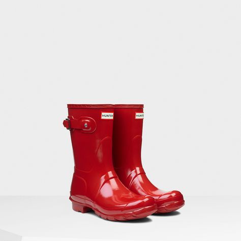 Hunter- military Red short boot Red Hunter Rain Boots, Red Wellies, Hunter Wellington Boots, Rain Boots Hunter, Red Hunter Boots, Red Rain Boots, Womens Rubber Boots, Red Hunter, Hunter Wellies